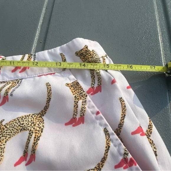 Bouffants & Broken Hearts Cheetah Pajama Set Size Medium Pockets Drawstring Pink - Picture 9 of 11